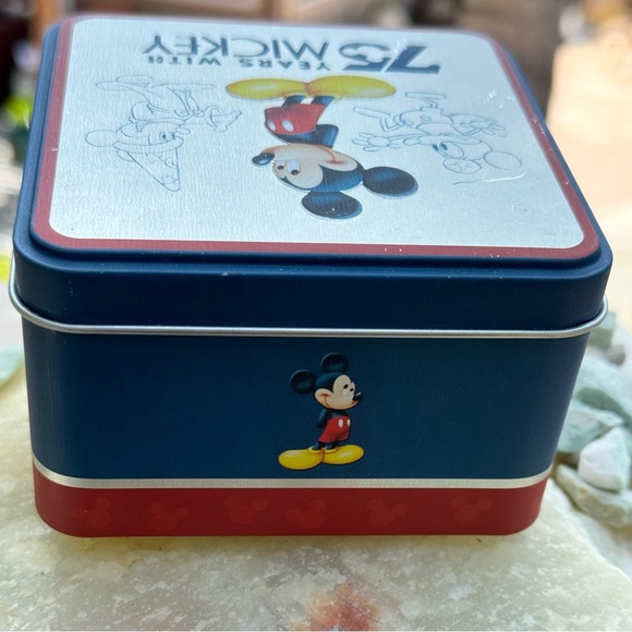 A Collectible Commemorative 75th Anniversary of the Creation of Mickey Watch - Picture 10 of 15